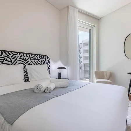 Deluxe In Center By Lovelystay Lisbon