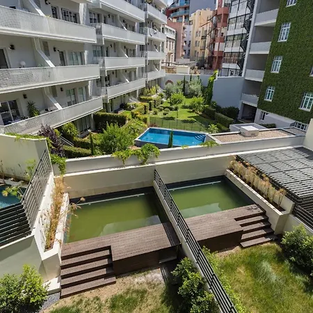 Deluxe In Center By Lovelystay Apartment Lisbon