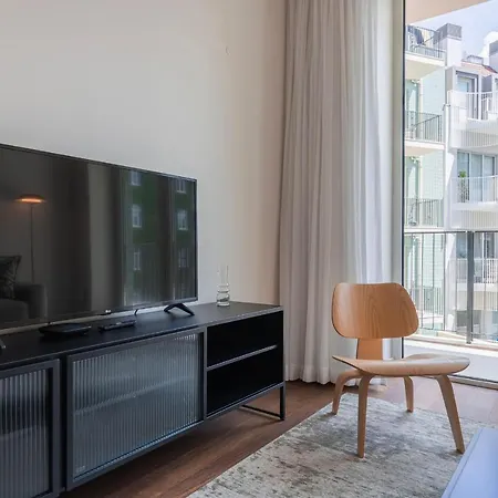 Deluxe In Center By Lovelystay Apartment Lisbon